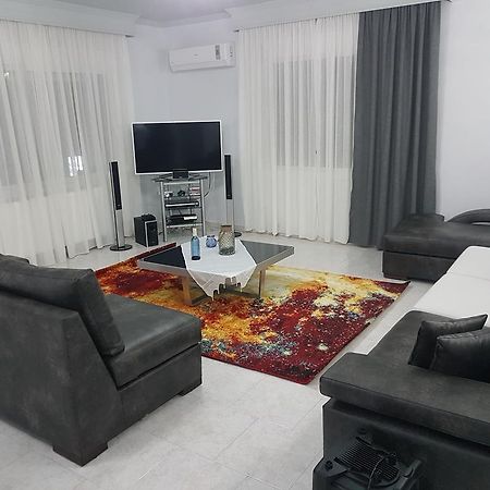 Bourlis Apartments Asproválta Eksteriør bilde